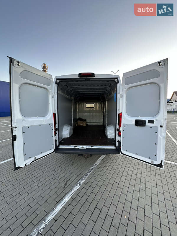 Вантажний фургон Fiat Ducato 2017 в Нововолинську