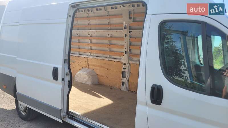 Вантажний фургон Fiat Ducato 2015 в Стрию