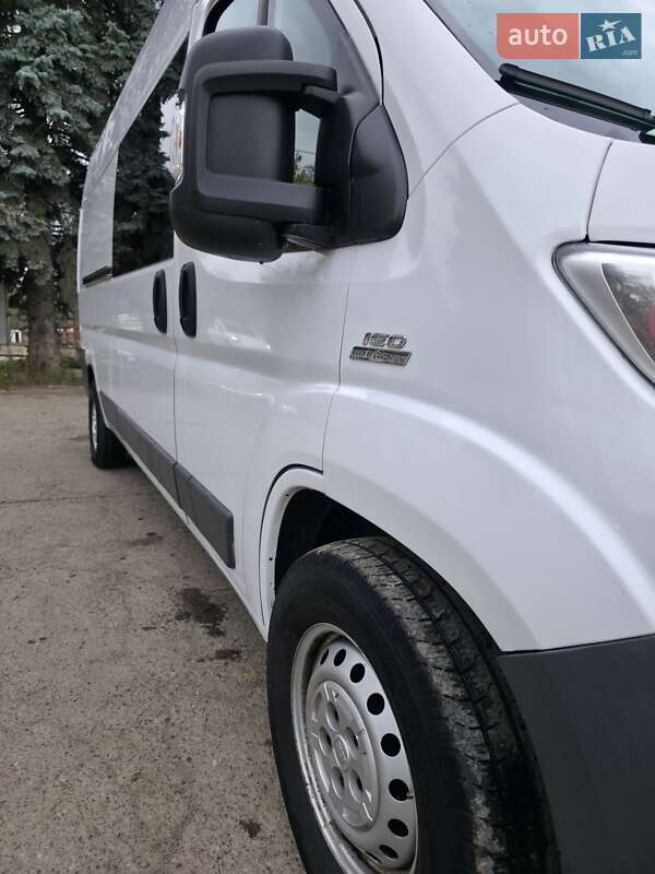 Вантажний фургон Fiat Ducato 2016 в Чернівцях