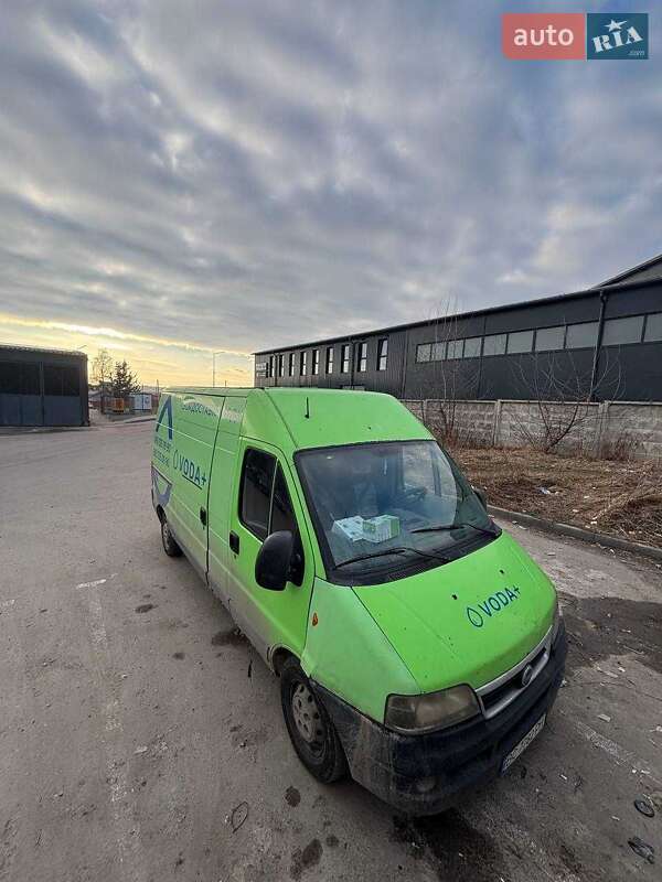 Вантажний фургон Fiat Ducato 2005 в Львові