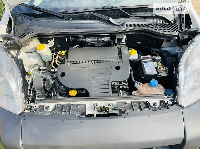 Минивэн Fiat Fiorino 2011 в Львове фото 18 Минивэн Fiat Fiorino 2011 в Львове