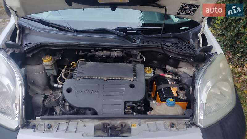 Вантажний фургон Fiat Fiorino 2011 в Хмельницькому