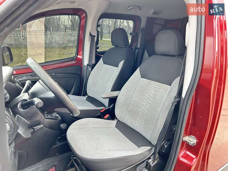 Минивэн Fiat Fiorino 2017 в Соленом