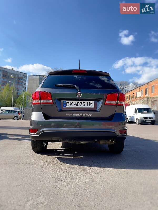 Внедорожник / Кроссовер Fiat Freemont 2015 в Ровно