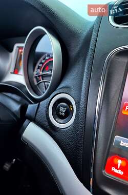 Внедорожник / Кроссовер Fiat Freemont 2012 в 