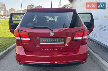 Внедорожник / Кроссовер Fiat Freemont 2012 в 