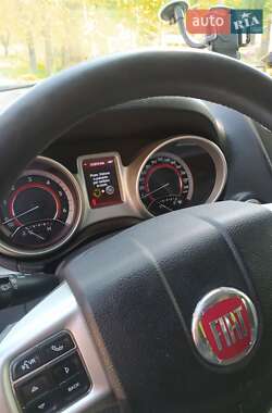 Внедорожник / Кроссовер Fiat Freemont 2011 в 
