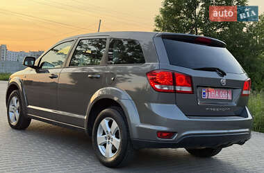 Внедорожник / Кроссовер Fiat Freemont 2011 в 