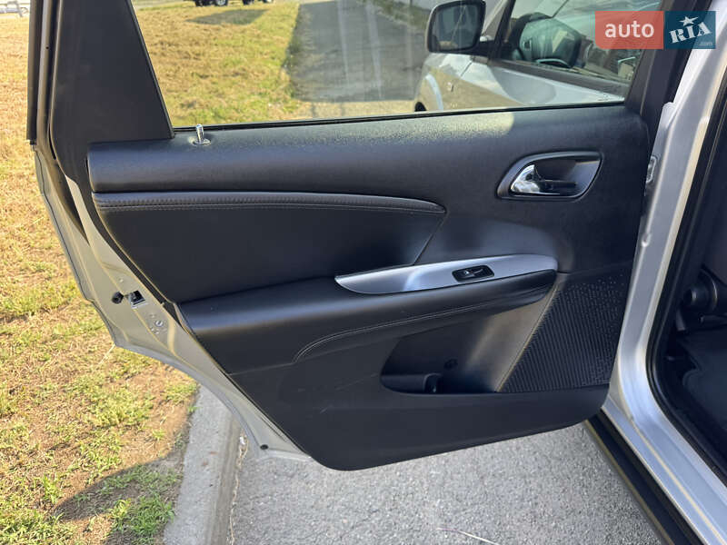 Позашляховик / Кросовер Fiat Freemont 2012 в Києві фото 42 Позашляховик / Кросовер Fiat Freemont 2012 в Києві