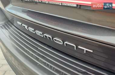 Внедорожник / Кроссовер Fiat Freemont 2014 в 
