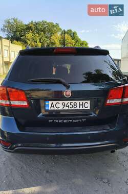 Внедорожник / Кроссовер Fiat Freemont 2013 в 