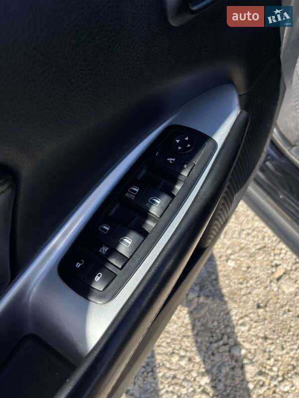 Позашляховик / Кросовер Fiat Freemont 2012 в Золочеві фото 8 Позашляховик / Кросовер Fiat Freemont 2012 в Золочеві