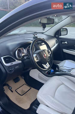 Позашляховик / Кросовер Fiat Freemont 2013 в 