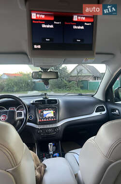 Позашляховик / Кросовер Fiat Freemont 2013 в 