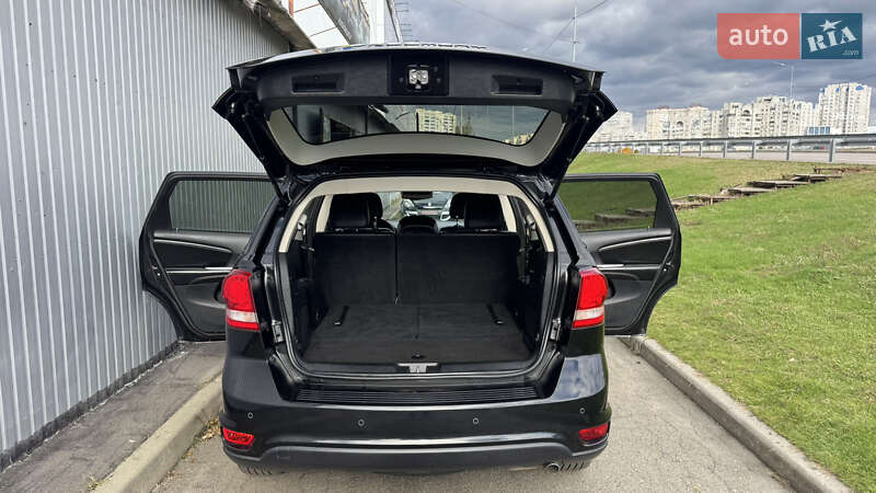 Позашляховик / Кросовер Fiat Freemont 2014 в Києві фото 38 Позашляховик / Кросовер Fiat Freemont 2014 в Києві