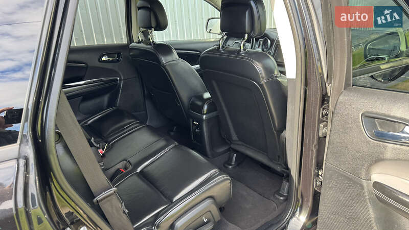 Позашляховик / Кросовер Fiat Freemont 2014 в Києві фото 42 Позашляховик / Кросовер Fiat Freemont 2014 в Києві