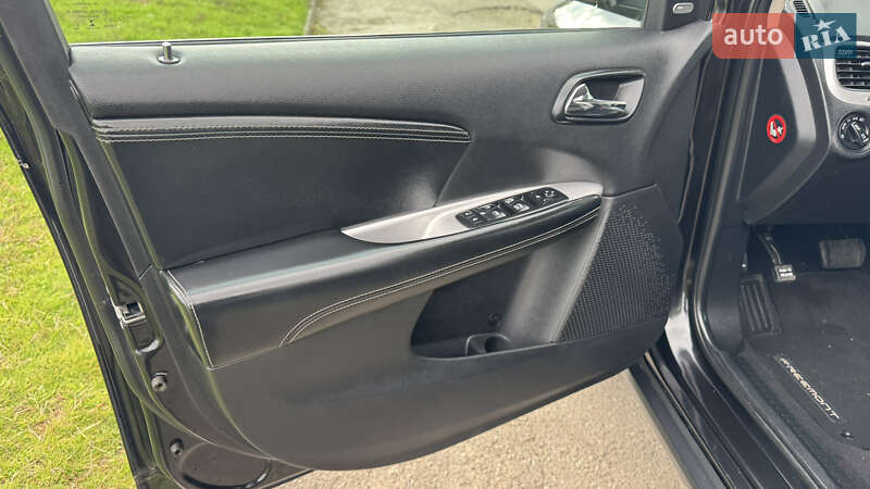 Позашляховик / Кросовер Fiat Freemont 2014 в Києві фото 54 Позашляховик / Кросовер Fiat Freemont 2014 в Києві