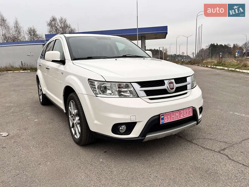 Позашляховик / Кросовер Fiat Freemont 2015 в Радивиліві