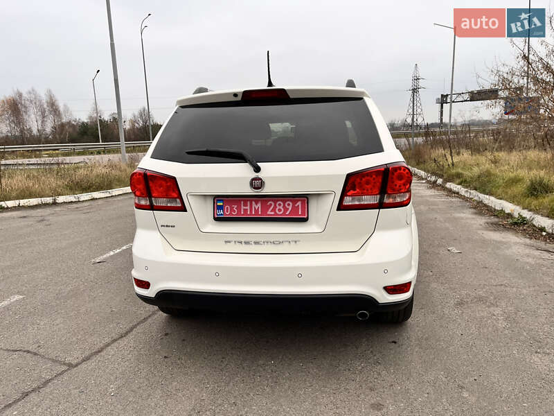 Позашляховик / Кросовер Fiat Freemont 2015 в Радивиліві