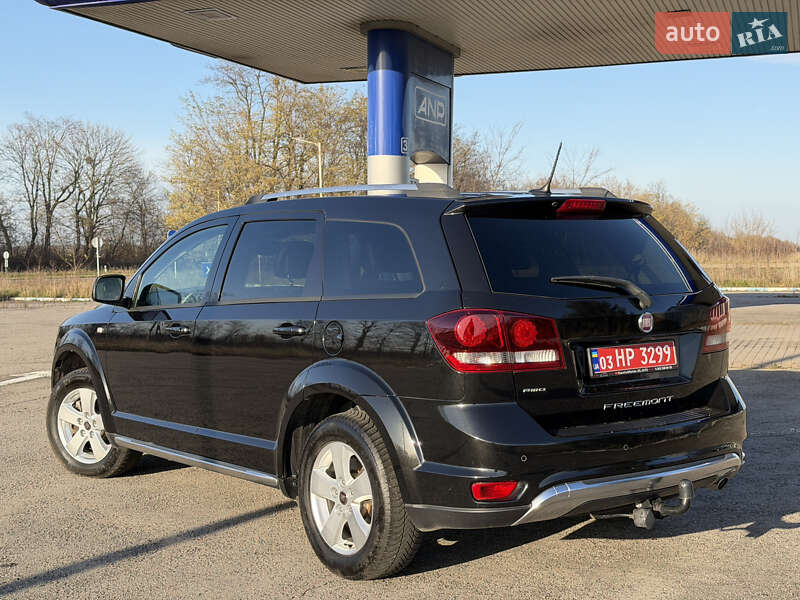 Позашляховик / Кросовер Fiat Freemont 2015 в Радивиліві