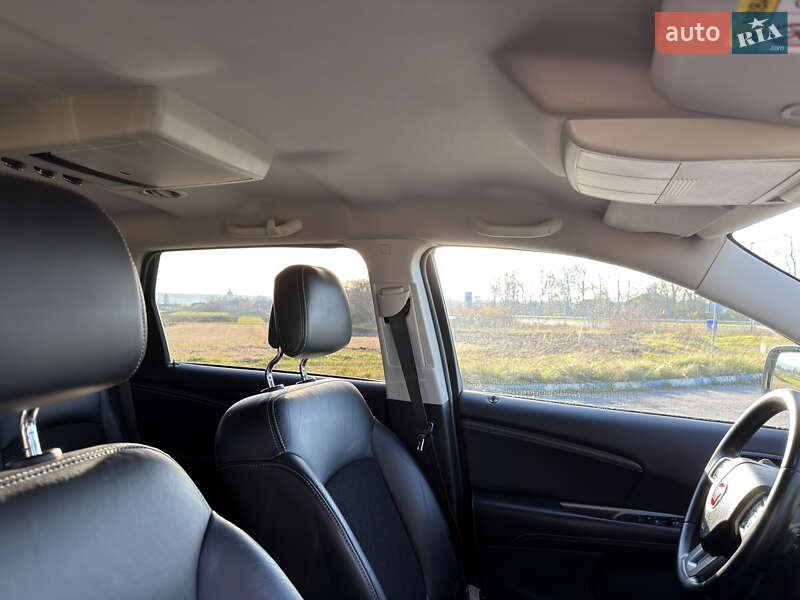 Позашляховик / Кросовер Fiat Freemont 2015 в Радивиліві