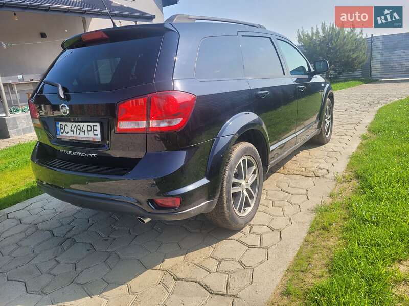 Позашляховик / Кросовер Fiat Freemont 2011 в Самборі