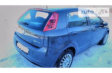 Хэтчбек Fiat Grande Punto 2011 в Коростене