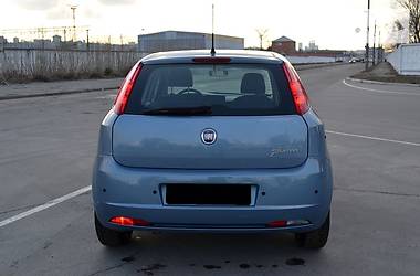 Хэтчбек Fiat Grande Punto 2011 в Киеве