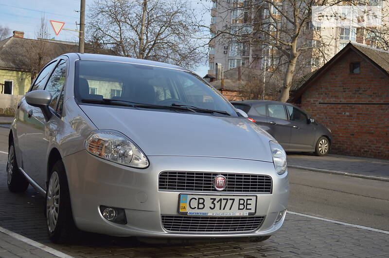 Хэтчбек Fiat Grande Punto 2010 в Чернигове