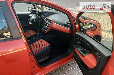 Хэтчбек Fiat Grande Punto 2006 в Остроге