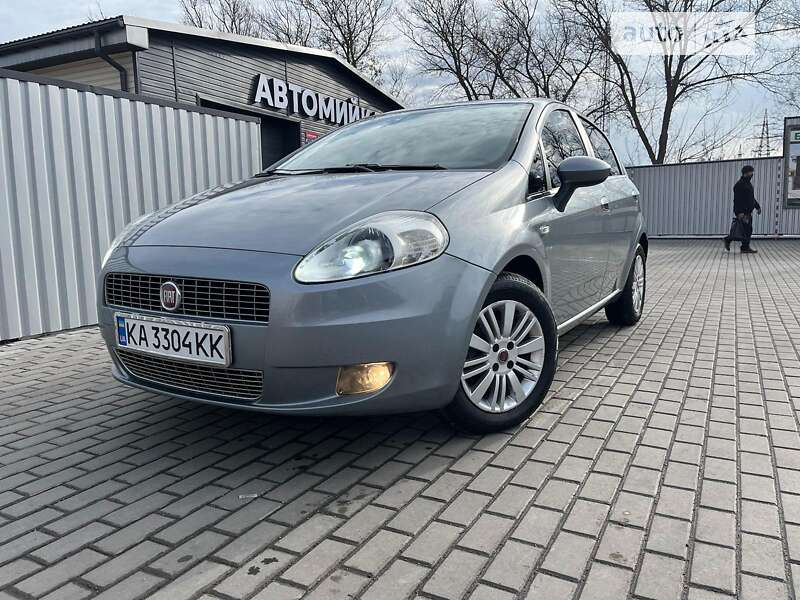 Отзыв о Fiat Grande Punto 5-ти дверный года Yevgen Tsvetukhin (Киев)