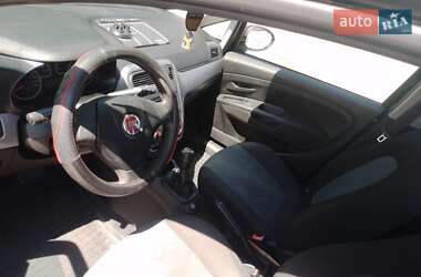 Хетчбек Fiat Grande Punto 2011 в 