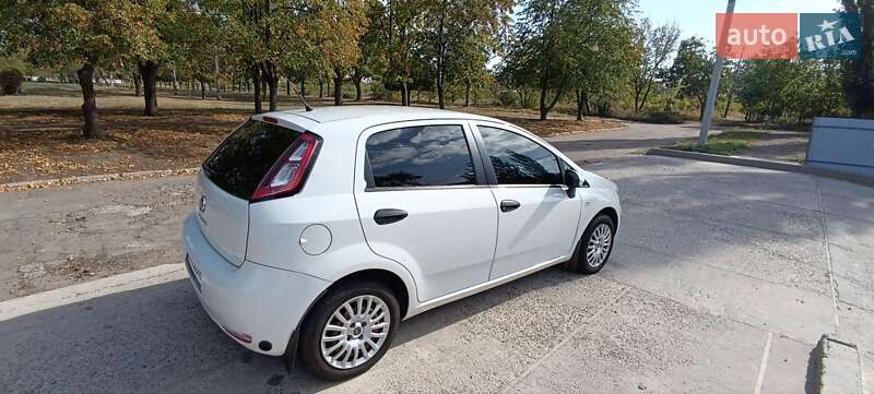 Хэтчбек Fiat Grande Punto 2012 в Голованевске