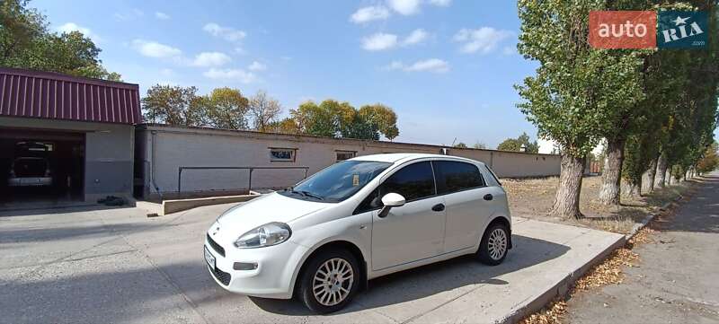 Хэтчбек Fiat Grande Punto 2012 в Голованевске