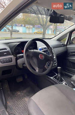 Хэтчбек Fiat Grande Punto 2012 в 