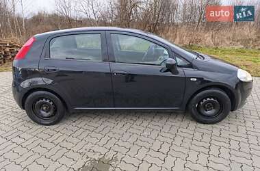 Хэтчбек Fiat Grande Punto 2009 в Стрые