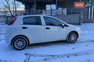 Хэтчбек Fiat Grande Punto 2011 в Изяславе