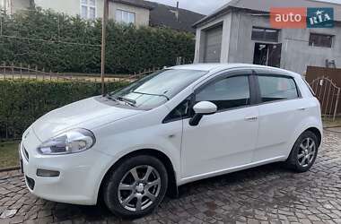 Хэтчбек Fiat Grande Punto 2012 в Сваляве