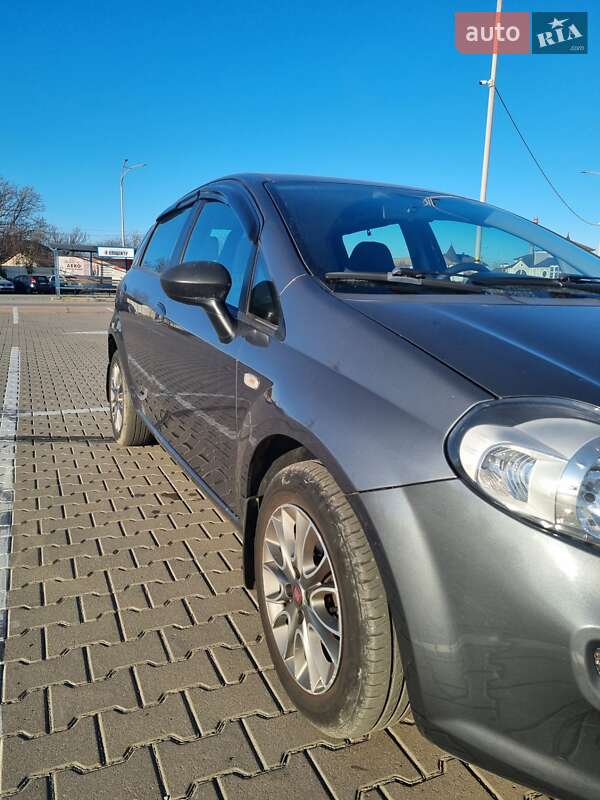 Хэтчбек Fiat Grande Punto 2013 в Черновцах