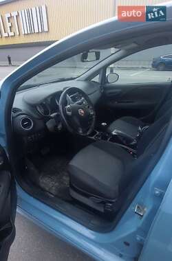 Хетчбек Fiat Grande Punto 2014 в 