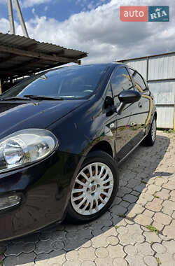 Хэтчбек Fiat Grande Punto 2012 в 