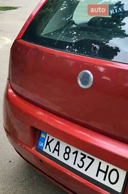 Хетчбек Fiat Grande Punto 2006 в 