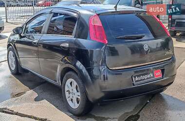 Хетчбек Fiat Grande Punto 2006 в 