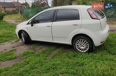 Хетчбек Fiat Grande Punto 2012 в 