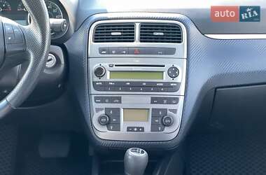 Хэтчбек Fiat Grande Punto 2009 в 