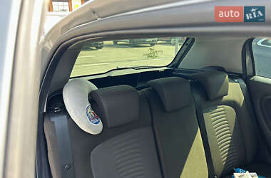 Хэтчбек Fiat Grande Punto 2011 в 