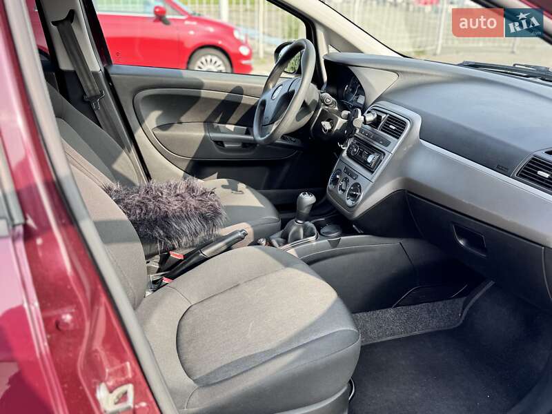 Хэтчбек Fiat Grande Punto 2013 в Киеве