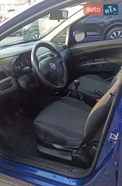 Хэтчбек Fiat Grande Punto 2009 в 