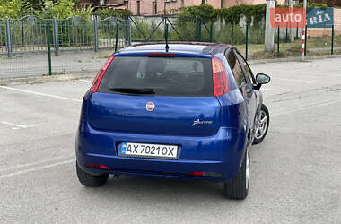 Хэтчбек Fiat Grande Punto 2009 в 