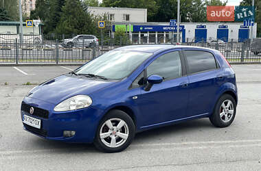 Хэтчбек Fiat Grande Punto 2009 в 